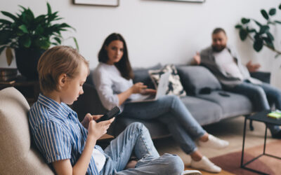 Connecting and Disconnecting with Social Media