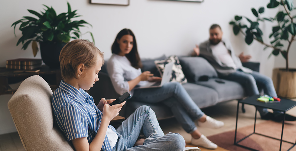 Connecting and Disconnecting with Social Media